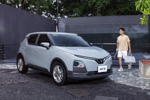 VinFast Bàn Giao Hơn 20.000 Xe Điện Trong Tháng 10/2025 – Hỗ Trợ Khách Hàng Việt 2 VinFast Bàn Giao Hơn 20.000 Xe Điện Trong Tháng 10/2025 – Hỗ Trợ Khách Hàng Việt 2