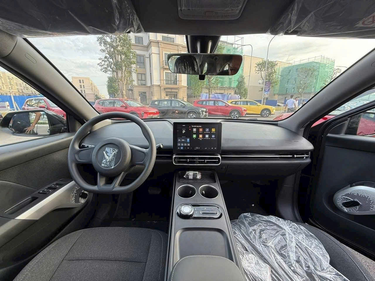 VINFAST LIMO GREEN 8